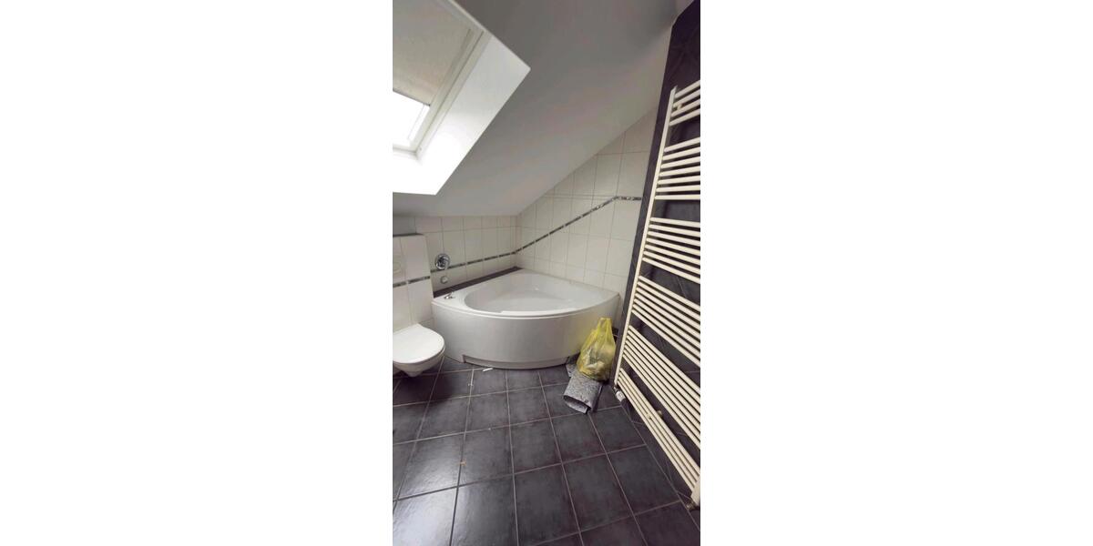 Dachgeschoßwohnung Rödermark - 3.5 Zimmer, 102 m&sup2;, 1.400&euro; | Angebot:26279477