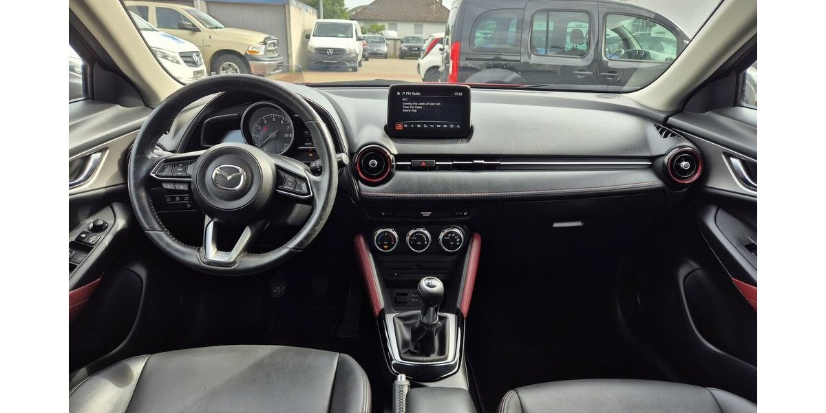 Peugeot 2008 Allure, Klima, Navi, Pano, Carplay,Leder, Sit 70.550 km 9.590 &euro; Rodgau 63110