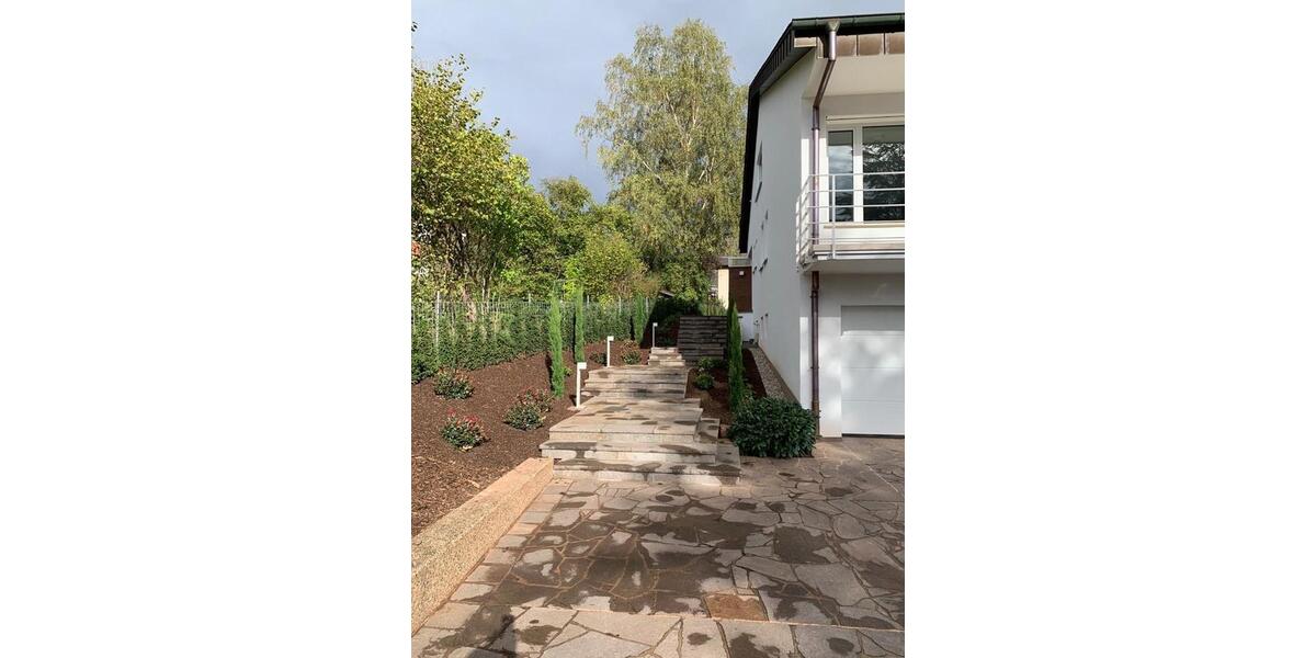 Einfamilienhaus Bürgstadt - 9 Zimmer, 300 m&sup2;, 2.950&euro; | Angebot:24940965