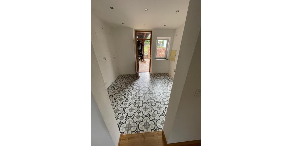 Einfamilienhaus Bürgstadt - 9 Zimmer, 170 m&sup2;, 1.500&euro; | Angebot:25293835