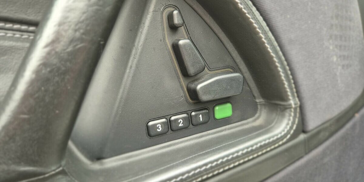 Mercedes-Benz SL 320 Final Edition aus 1.ter. Hand 202.000 km 25.890 &euro; Rodgau 63110