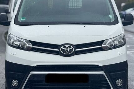 Toyota Proace (Verso) 136.000 km 11.450 &euro; Dieburg 64807