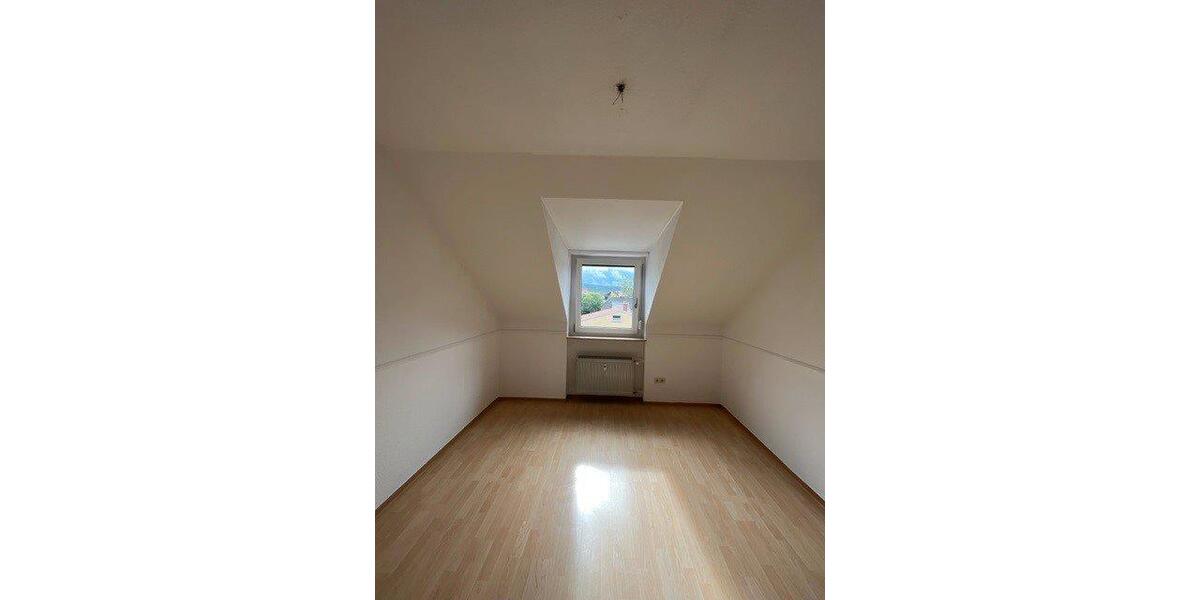 Dachgeschoßwohnung Elsenfeld - 3 Zimmer, 71 m&sup2;, 209.900&euro; | Angebot:27113872