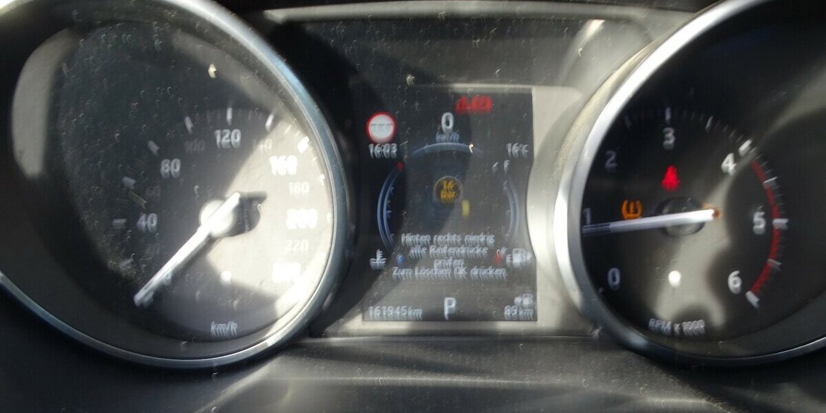 Land Rover Range Rover Evoque 2,0l TDI HSE Dynamic 161.943 km 10.890 &euro; Rodgau 63110