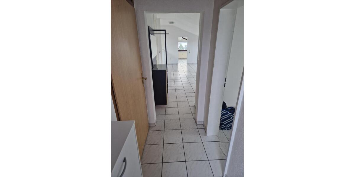 Dachgeschoßwohnung Lützelbach - 4 Zimmer, 84 m&sup2;, 720&euro; | Angebot:25563654