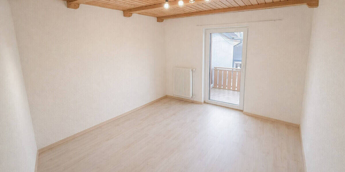 Etagenwohnung Goldbach - 4 Zimmer, 145 m&sup2;, 339.000&euro; | Angebot:26730853