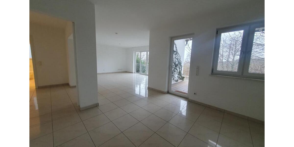 Erdgeschoßwohnung Haibach - 2.5 Zimmer, 110 m&sup2;, 1.300&euro; | Angebot:25046894