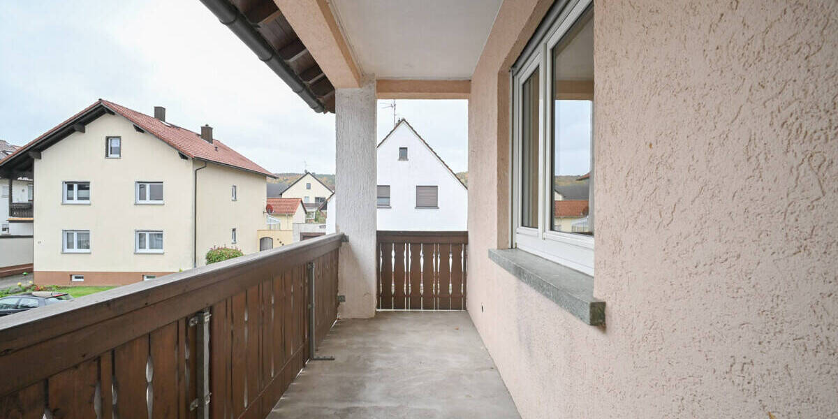 Etagenwohnung Schaafheim Mosbach - 4 Zimmer, 111 m&sup2;, 900&euro; | Angebot:26128578