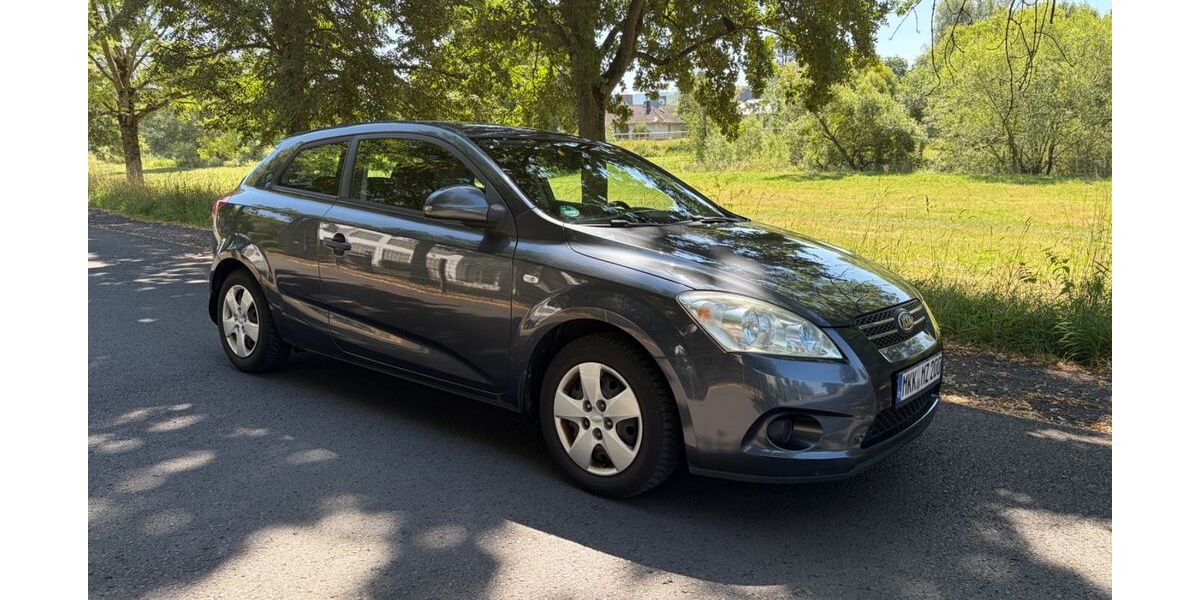Kia ceed / Ceed 145.400 km 1.800 &euro; Gelnhausen 63571