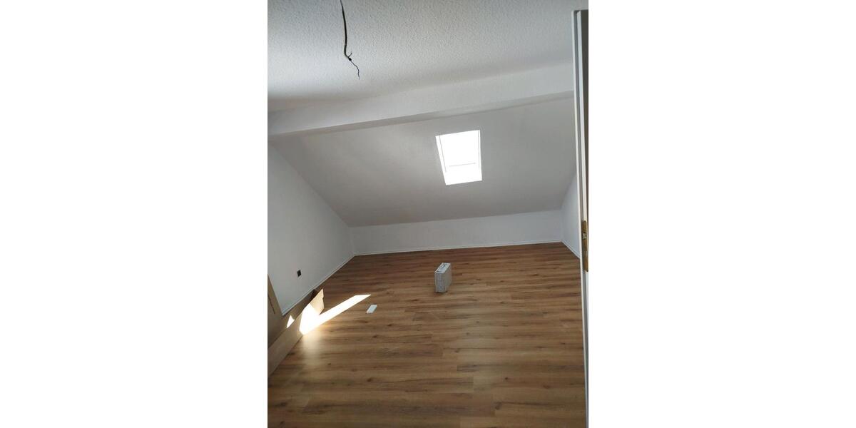Dachgeschoßwohnung Bruchköbel - 2 Zimmer, 61 m&sup2;, 650&euro; | Angebot:26232518