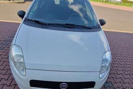 Fiat Grande Punto 135.500 km 2.500 &euro; Langendiebach (Erlensee) 63526