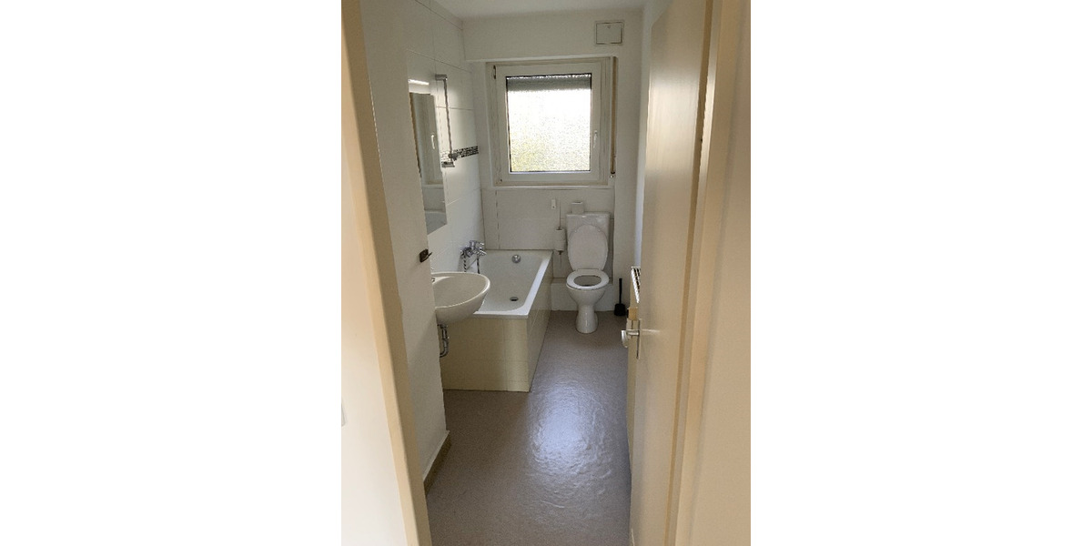 Etagenwohnung Rodgau Jügesheim - 2 Zimmer, 58 m&sup2;, 680&euro; | Angebot:25998642