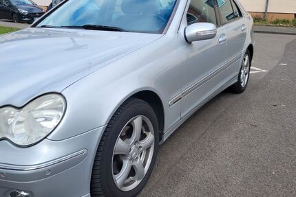 Mercedes-Benz C 220 166.000 km 7.500 &euro; Hanau 63450