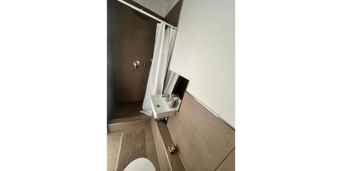 Etagenwohnung Hanau - 6 Zimmer, 100 m&sup2;, 4.500&euro; | Angebot:26025557