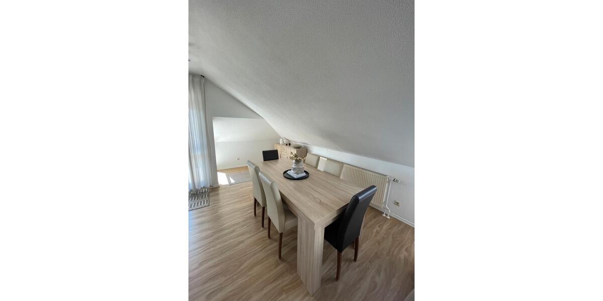 Dachgeschoßwohnung Großwallstadt - 4 Zimmer, 75 m&sup2;, 285.000&euro; | Angebot:27189798