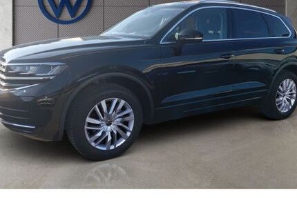 VW Touareg 24.714 km 54.980 &euro; Hanau 63452
