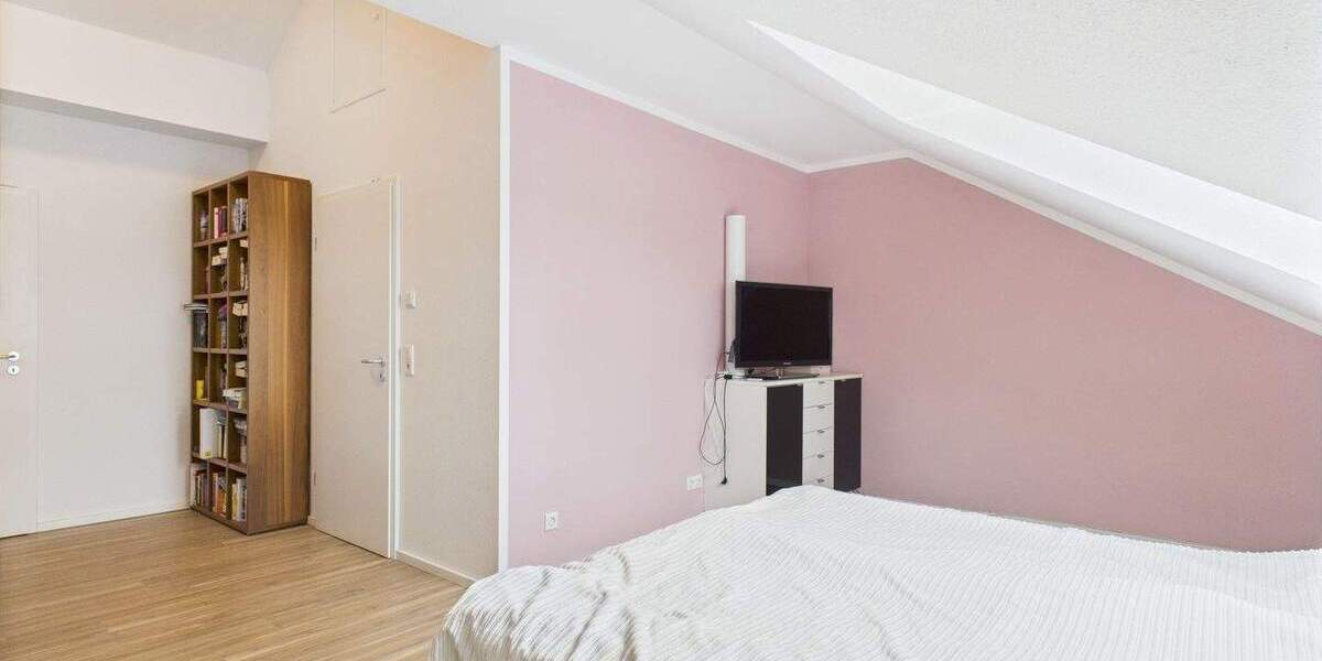 Reihenmittelhaus Rodgau Jügesheim - 7 Zimmer, 153 m&sup2;, 649.000&euro; | Angebot:25685770