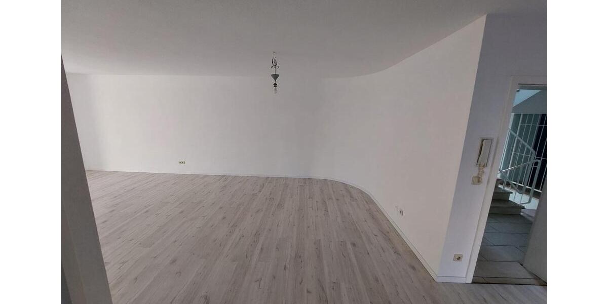 Erdgeschoßwohnung Maintal - 3 Zimmer, 89 m&sup2;, 1.000&euro; | Angebot:26582746