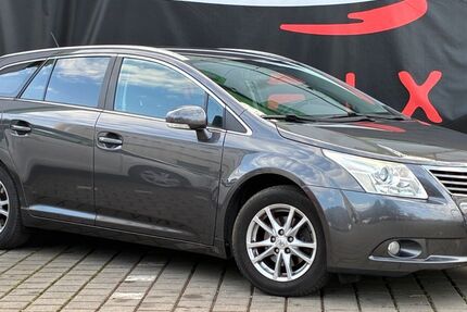 Toyota Avensis 102.000 km 7.990 &euro; Mühlheim am main 63165