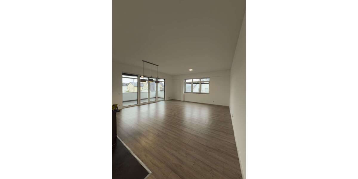 Etagenwohnung Großwallstadt - 4 Zimmer, 174 m&sup2;, 1.650&euro; | Angebot:24978464