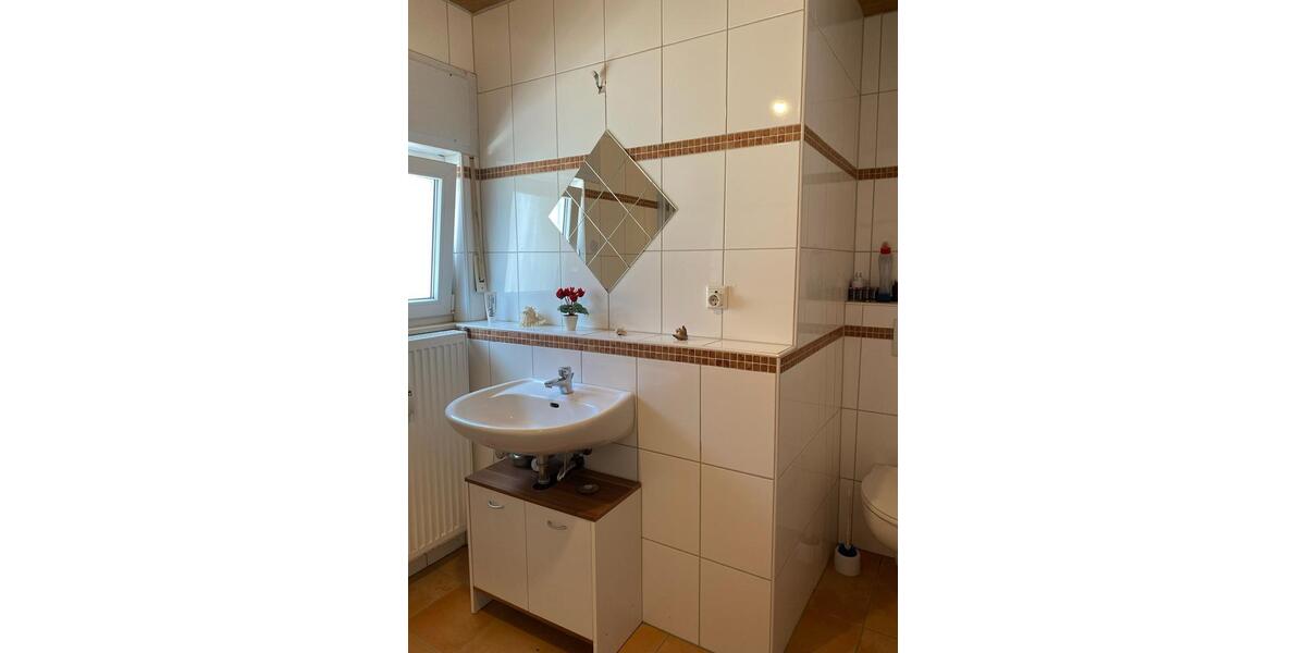 Etagenwohnung Eppertshausen - 3.5 Zimmer, 92 m&sup2;, 1.200&euro; | Angebot:25224560