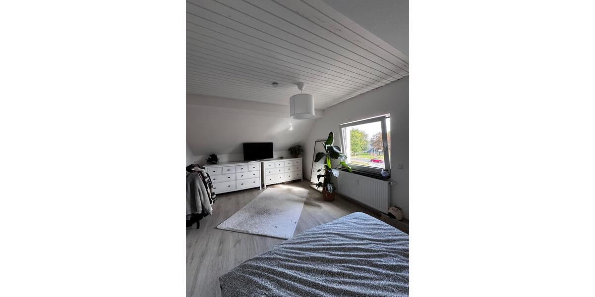 Dachgeschoßwohnung Großkrotzenburg - 2.5 Zimmer, 55 m&sup2;, 790&euro; | Angebot:26299964