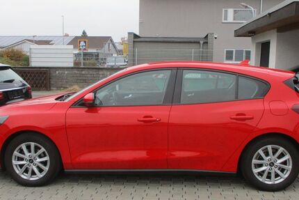 Ford Focus 58.338 km 15.989 &euro; Babenhausen 64832