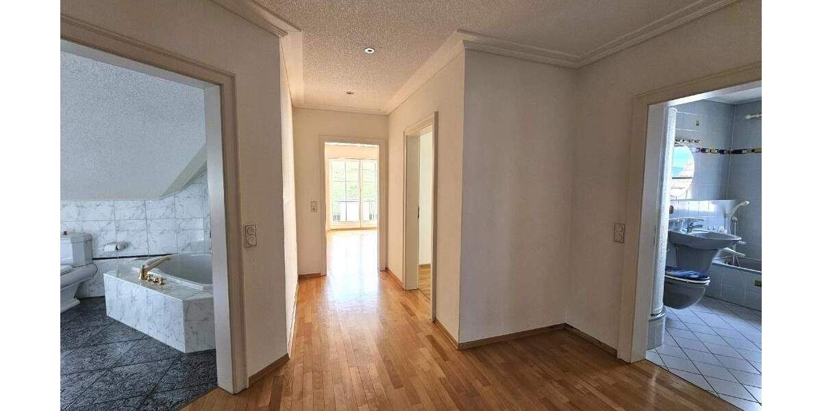 Einfamilienhaus Hösbach - 7 Zimmer, 211 m&sup2;, 860.000&euro; | Angebot:25666863