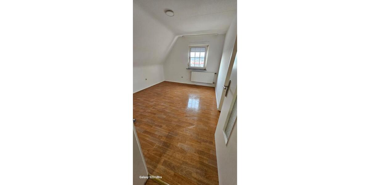 Dachgeschoßwohnung Elsenfeld - 2 Zimmer, 63 m&sup2;, 900&euro; | Angebot:25163861