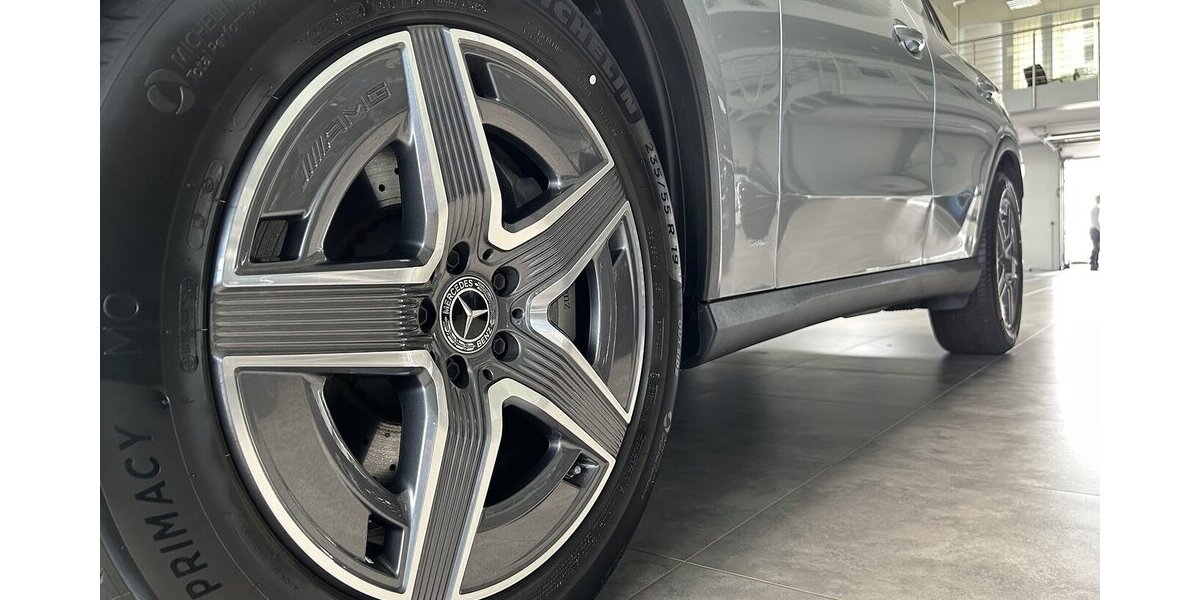 Mercedes-Benz GLC 300 4M AMG PREMIUM + DISTRONIC-PANORAMA-19´´ 8.479 km 58.280 &euro; Groß-Umstadt 64823