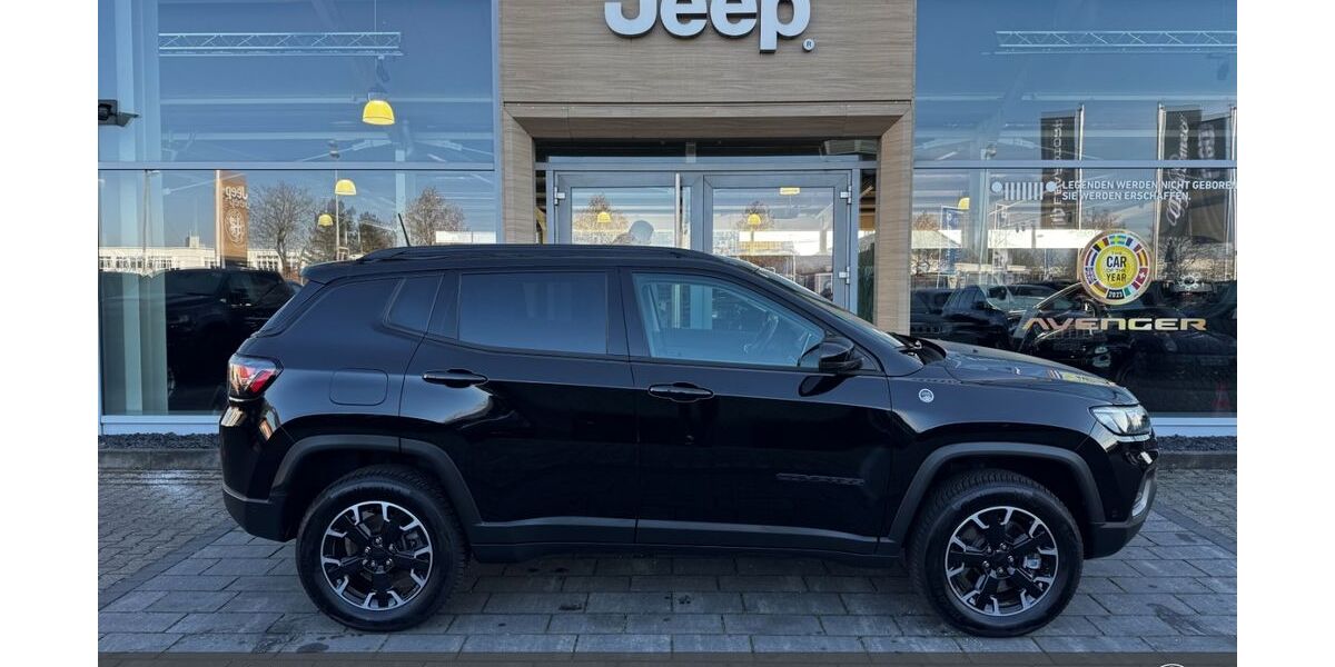 Jeep Compass 14.350 km 27.890 &euro; Aschaffenburg 63741