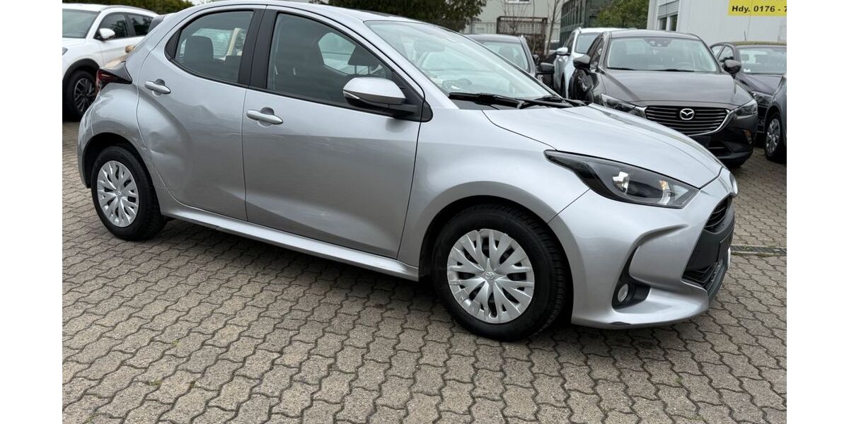 Toyota Yaris 149.045 km 11.999 &euro; Hanau 63452