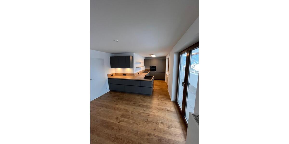 Etagenwohnung Freudenberg - 3 Zimmer, 90 m&sup2;, 950&euro; | Angebot:24745349