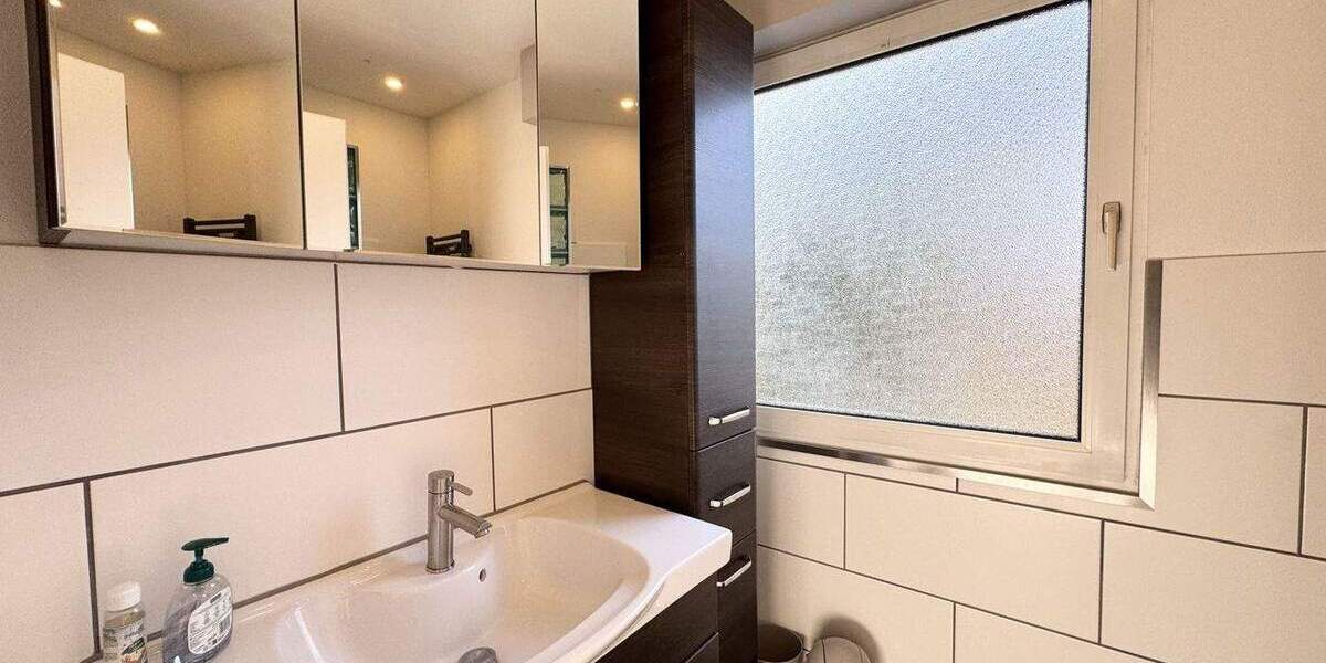 Einfamilienhaus Gunzenbach Gunzenbach - 4 Zimmer, 156 m&sup2;, 349.000&euro; | Angebot:25739088