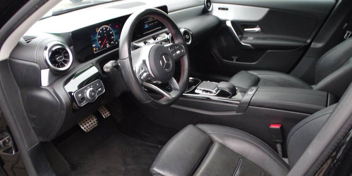 Mercedes-Benz A 200 AMG Line, Standheizung, Leder, Rückfahrkamer 145.252 km 17.990 &euro; Rodgau 63110