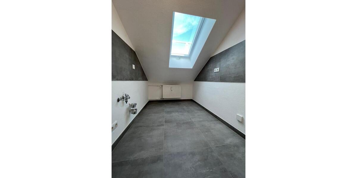 Dachgeschoßwohnung Maintal - 3 Zimmer, 63 m&sup2;, 259.000&euro; | Angebot:27110802