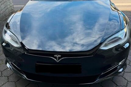 Tesla Model S 143.000 km 30.600 &euro; Alzenau 63755