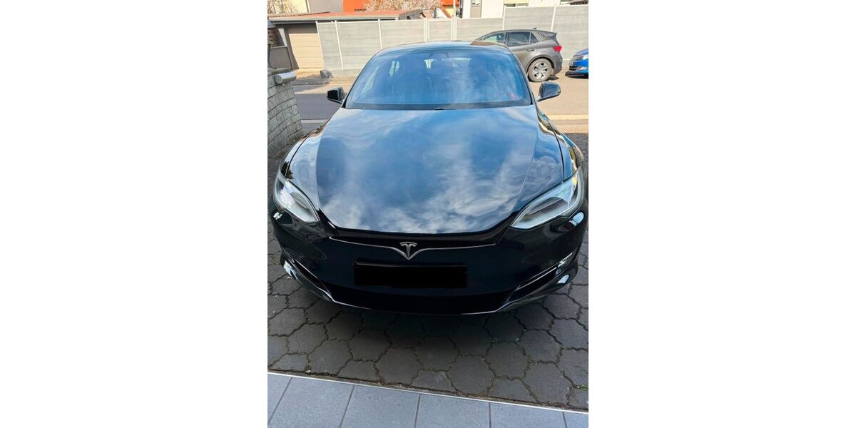 Tesla Model S 143.000 km 30.600 &euro; Alzenau 63755