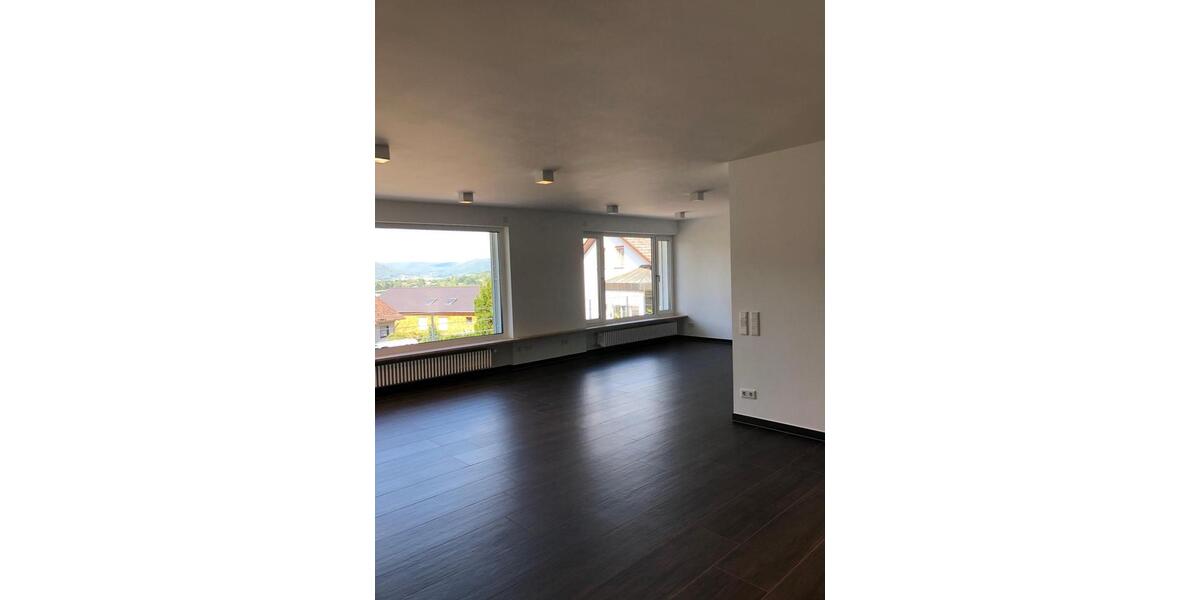 Einfamilienhaus Bürgstadt - 9 Zimmer, 300 m&sup2;, 2.950&euro; | Angebot:24940965