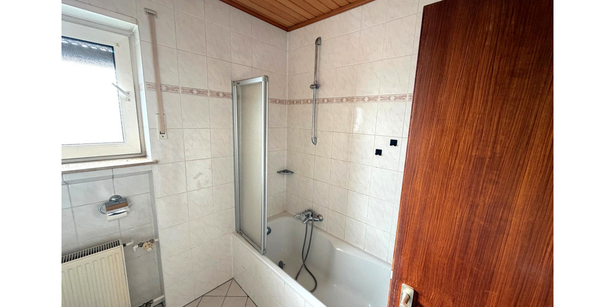 Dachgeschoßwohnung Messel - 4 Zimmer, 95 m&sup2;, 1.200&euro; | Angebot:26193776