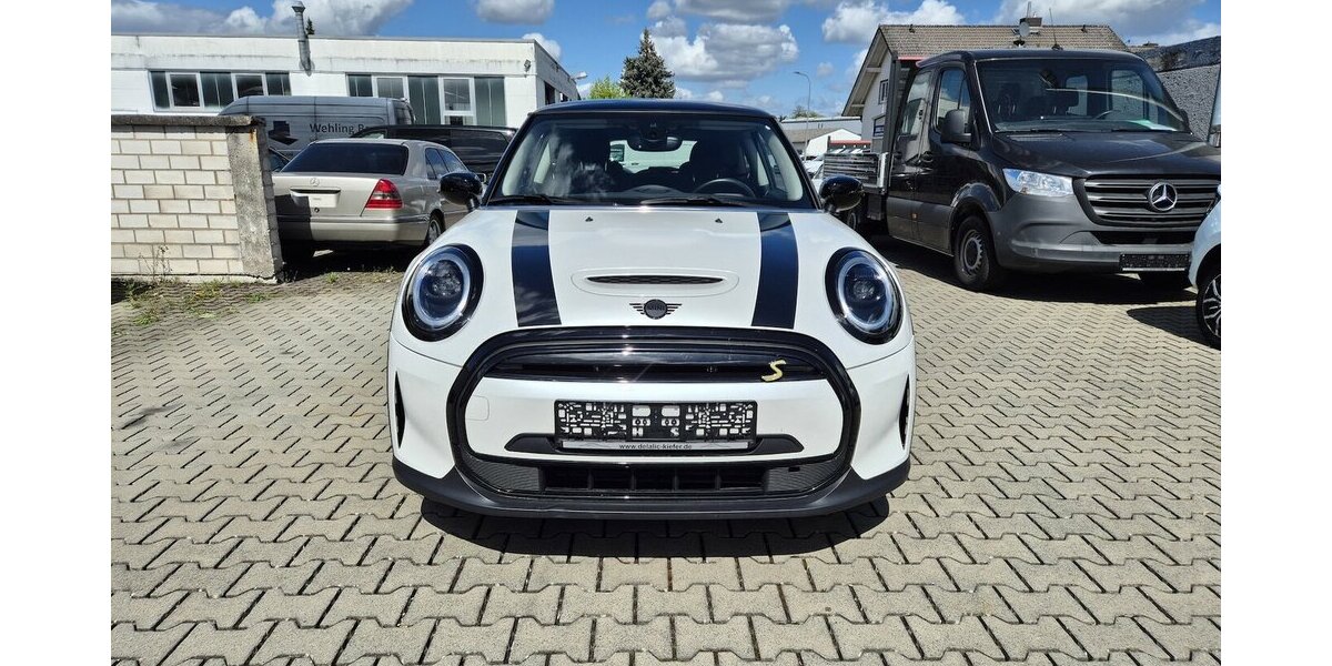 Mini Cooper SE Classic Trim Sportsitze, LED-Scheinwerfe 16.450 km 18.890 &euro; Rodgau 63110