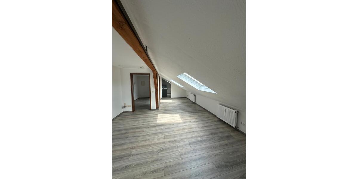 Dachgeschoßwohnung Hanau Groß-Steinheim - 2.5 Zimmer, 50 m&sup2;, 690&euro; | Angebot:26317162