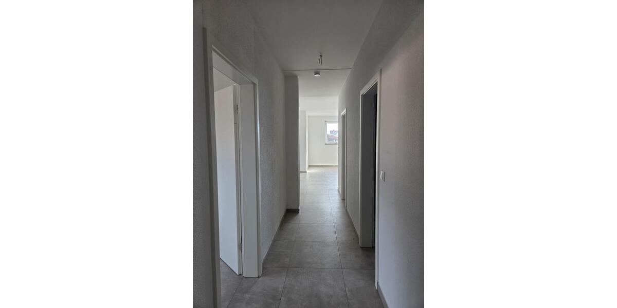 Etagenwohnung Elsenfeld - 3 Zimmer, 81 m&sup2;, 1.100&euro; | Angebot:24432876