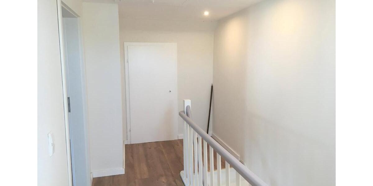 Einfamilienhaus Gründau - 5 Zimmer, 124 m&sup2;, 1.100&euro; | Angebot:26493857