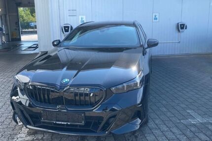 BMW i5 1.740 km 75.799 &euro; Hainburg 63512