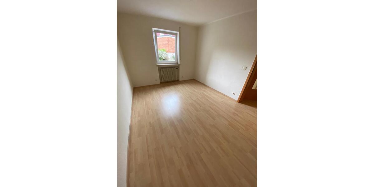Etagenwohnung Goldbach - 3.5 Zimmer, 90 m&sup2;, 800&euro; | Angebot:25948034