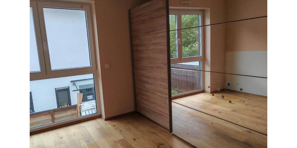 Etagenwohnung Münster (Hessen) - 5 Zimmer, 146 m&sup2;, 2.000&euro; | Angebot:26660233