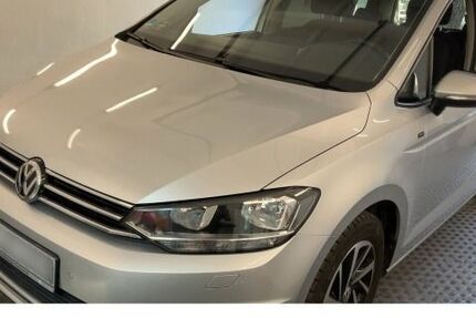 VW Touran 123.000 km 17.997 &euro; Freigericht 63579