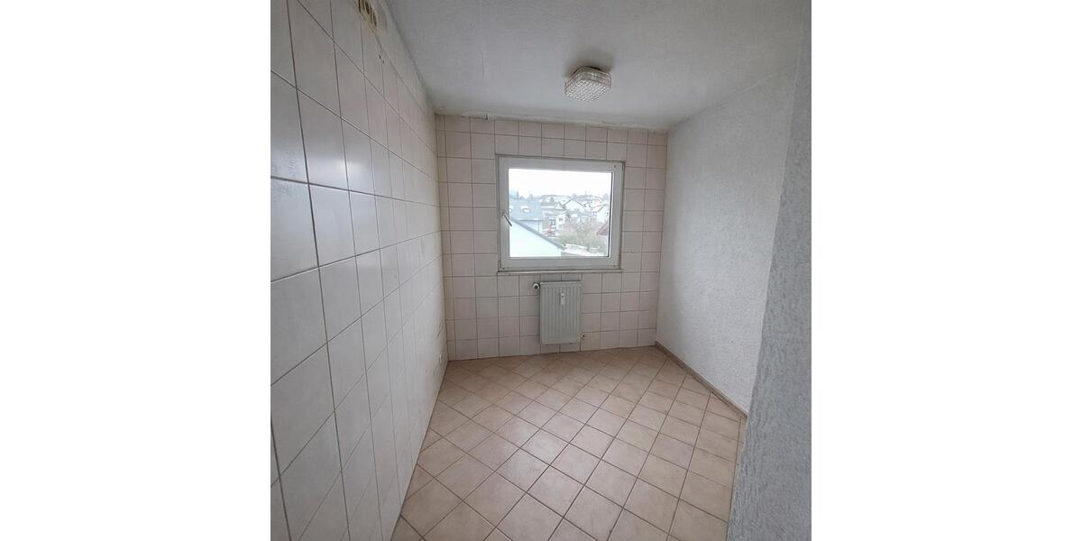 Dachgeschoßwohnung Gelnhausen - 2 Zimmer, 73 m&sup2;, 145.000&euro; | Angebot:26148623