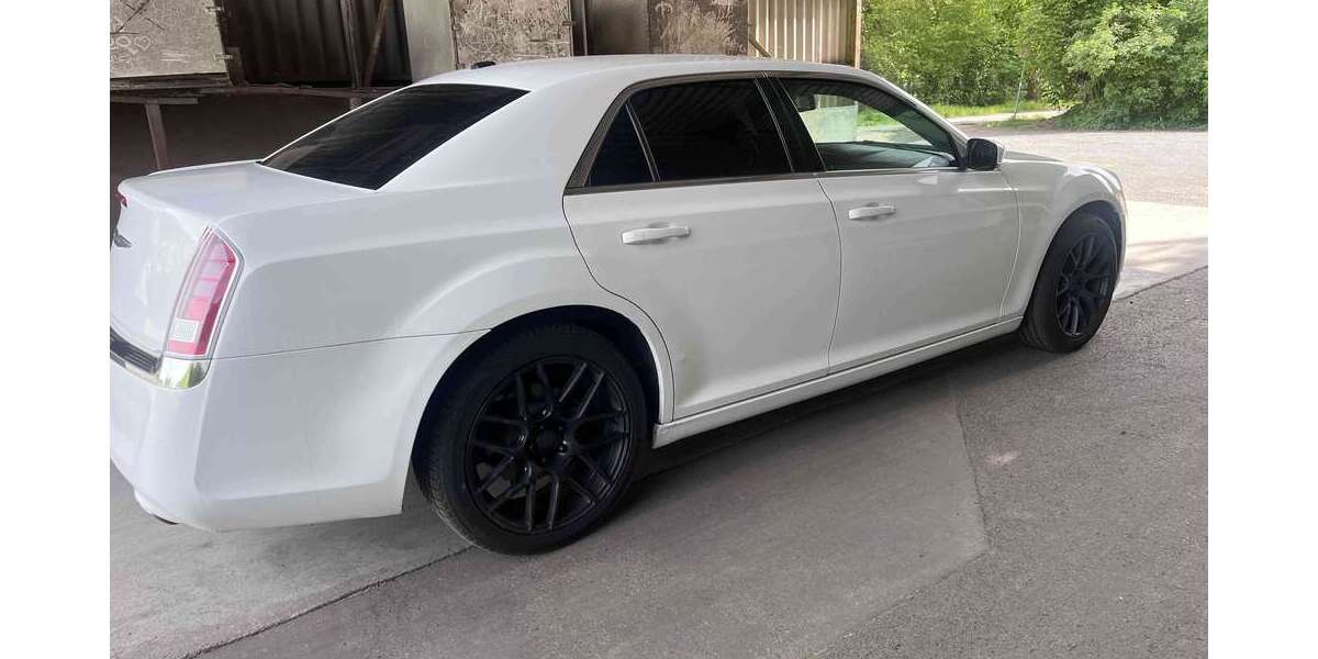 Chrysler 300C 172.000 km 9.500 &euro; Rödermark, Stadt 63322